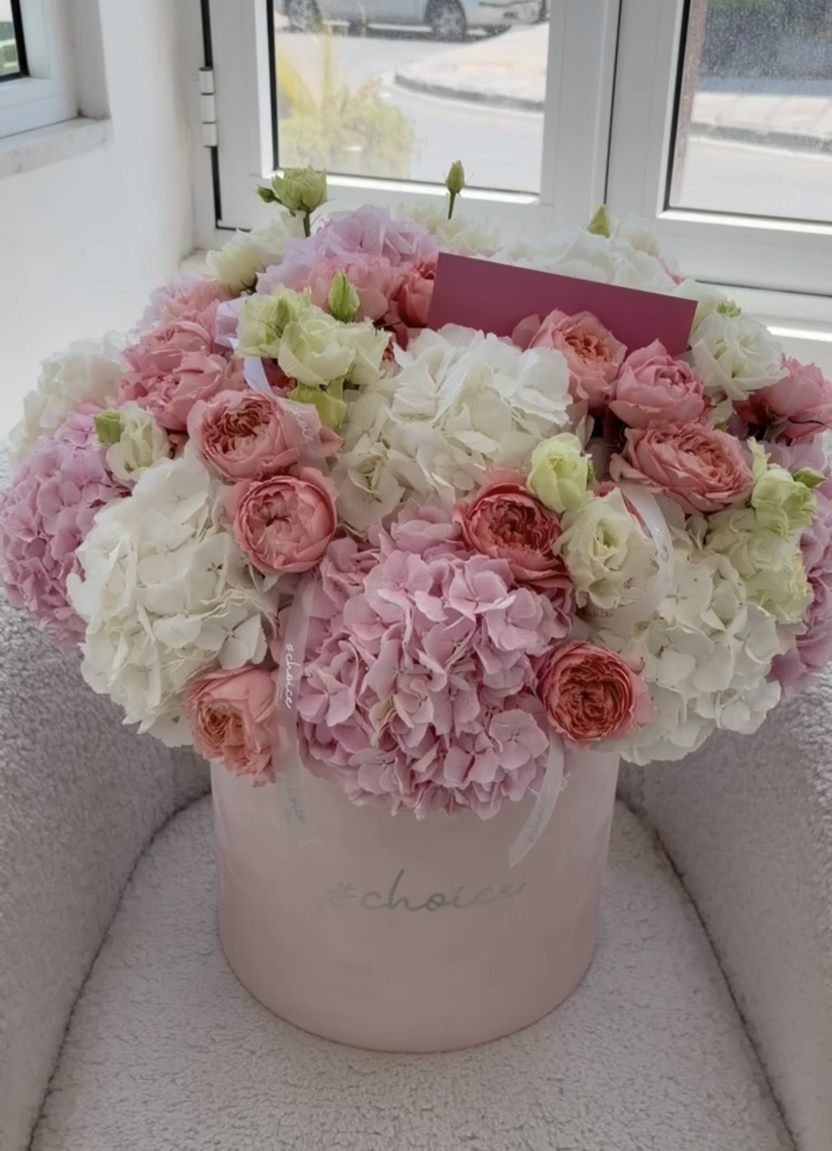 XL Hydrangeas & garden mix Velvet box XL Hydrangeas & garden mix Velvet box