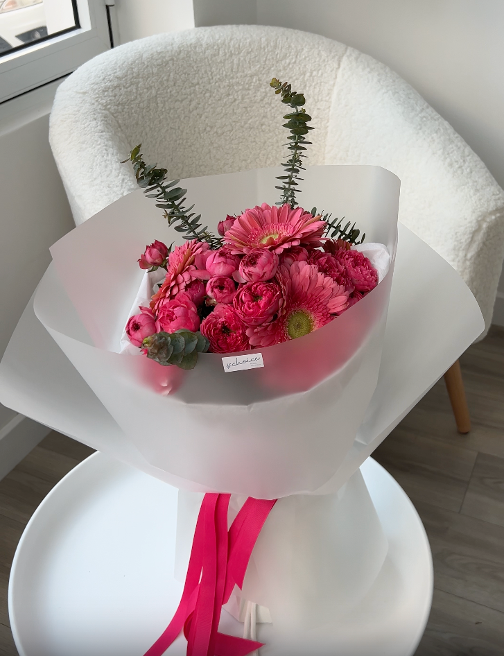 Raspberry Mix Roses Bouquet S Raspberry Mix Roses Bouquet S