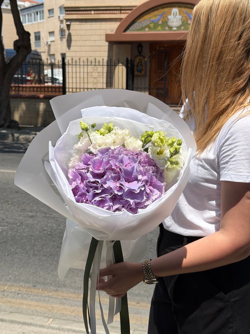 Purple Hydrangea & Lisianthus Bouquet XS Purple Hydrangea & Lisianthus Bouquet XS