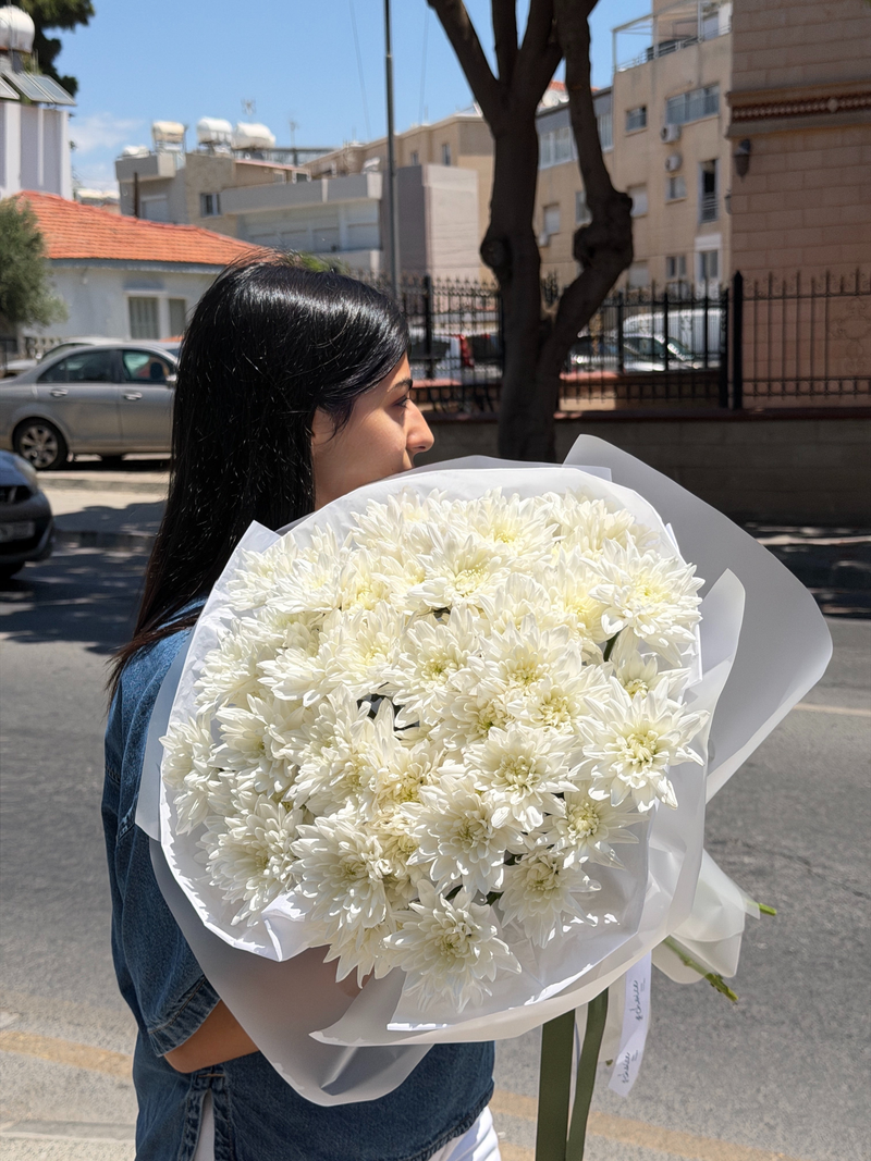 White Chrysanthemum Bouquet Size S White Chrysanthemum Bouquet Size S
