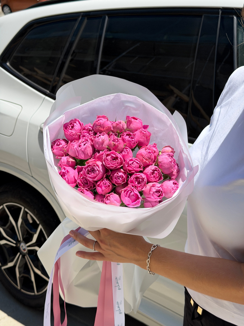 Misty Bubbles Spray Roses - 9 Stems Size XS Misty Bubbles Spray Roses - 9 Stems Size XS