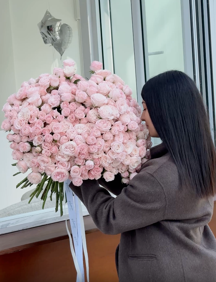 Premium Pink Bombastic Roses Bouquet XL Premium Pink Bombastic Roses Bouquet XL