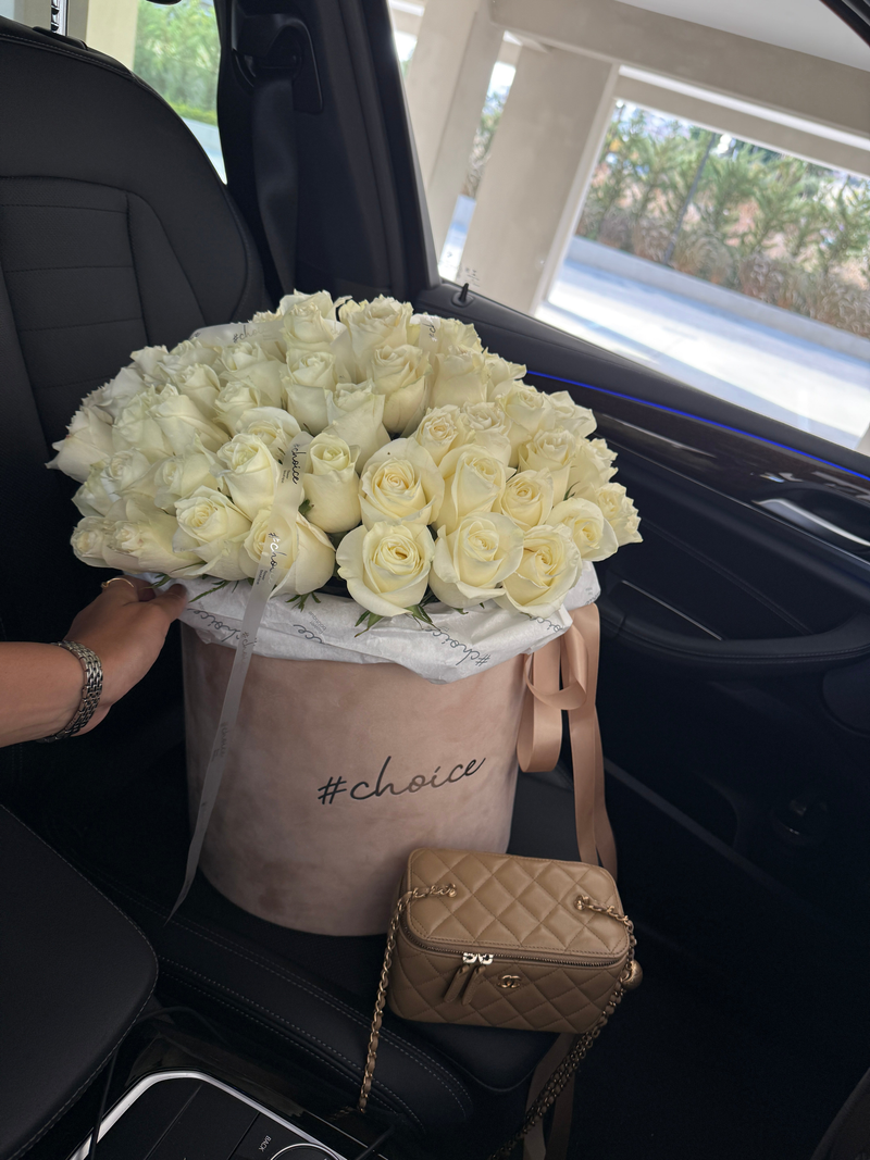 Luxury White Roses Box L Luxury White Roses Box L