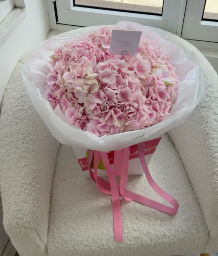 9 Pink Hydrangeas Bouquet M 9 Pink Hydrangeas Bouquet M